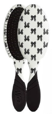 Wet Brush Bows on Bows Black Pro Detangler